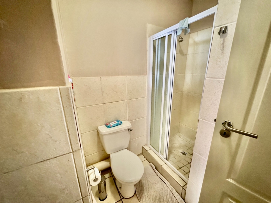 2 Bedroom Property for Sale in Mooivallei Park North West